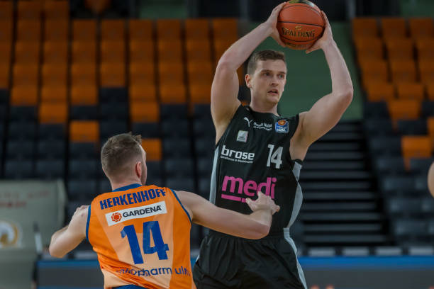 来解析它的 来解析它的