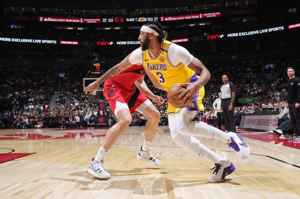 他通过严格 他通过严格